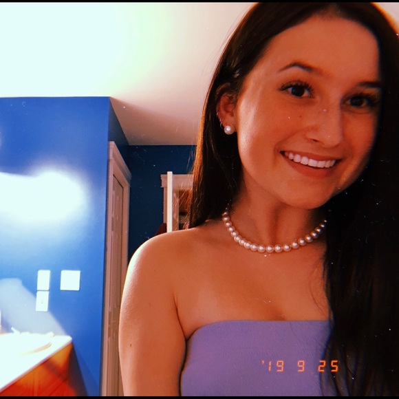 Meet your Posher, Olivia - Picture 1 of 1